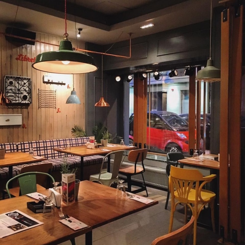 stadio-restaurant-cu-atrium